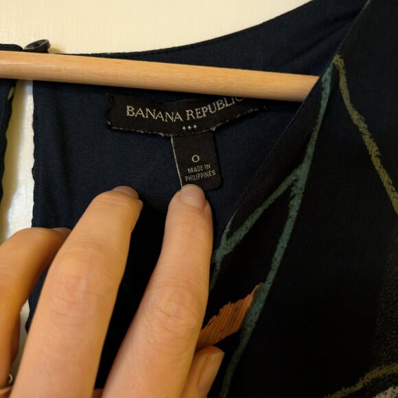 Banana Republic Navy Dress with Abstract Print - Picture 3 of 7